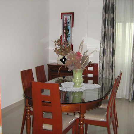 Rosalie'S Suites Lomé Extérieur photo