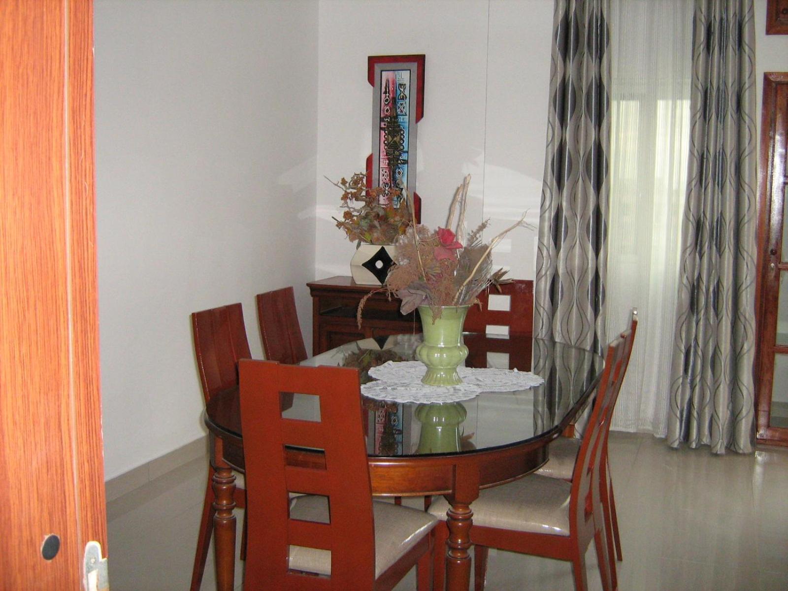 Rosalie'S Suites Lomé Extérieur photo