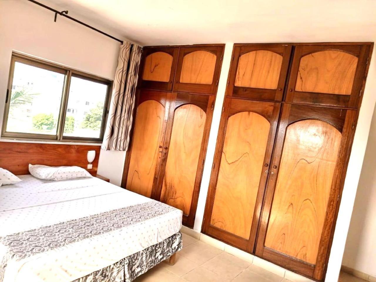 Rosalie'S Suites Lomé Extérieur photo