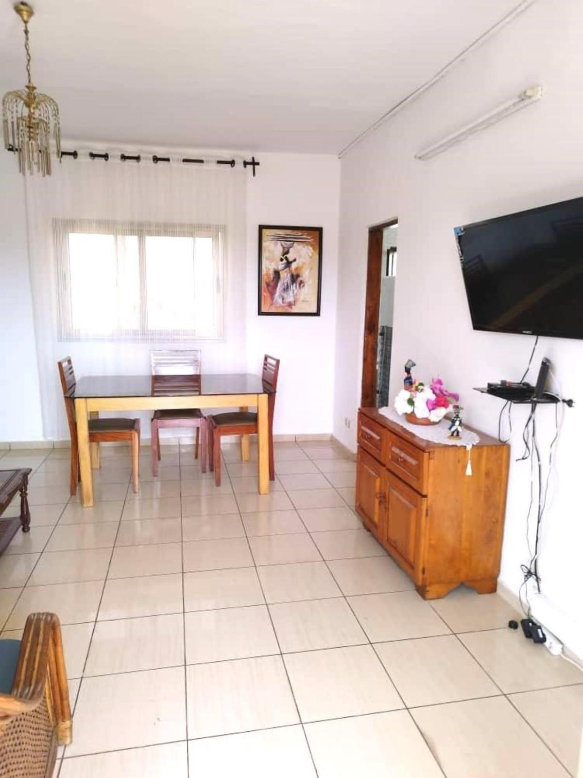 Rosalie'S Suites Lomé Extérieur photo