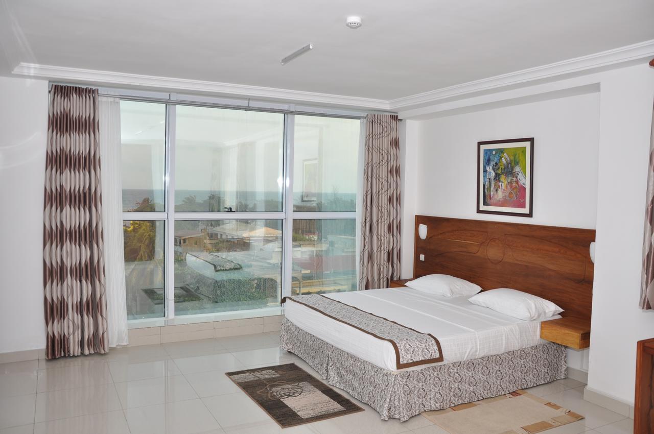 Rosalie'S Suites Lomé Extérieur photo