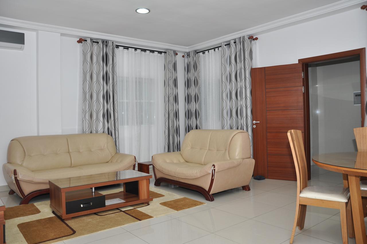 Rosalie'S Suites Lomé Extérieur photo