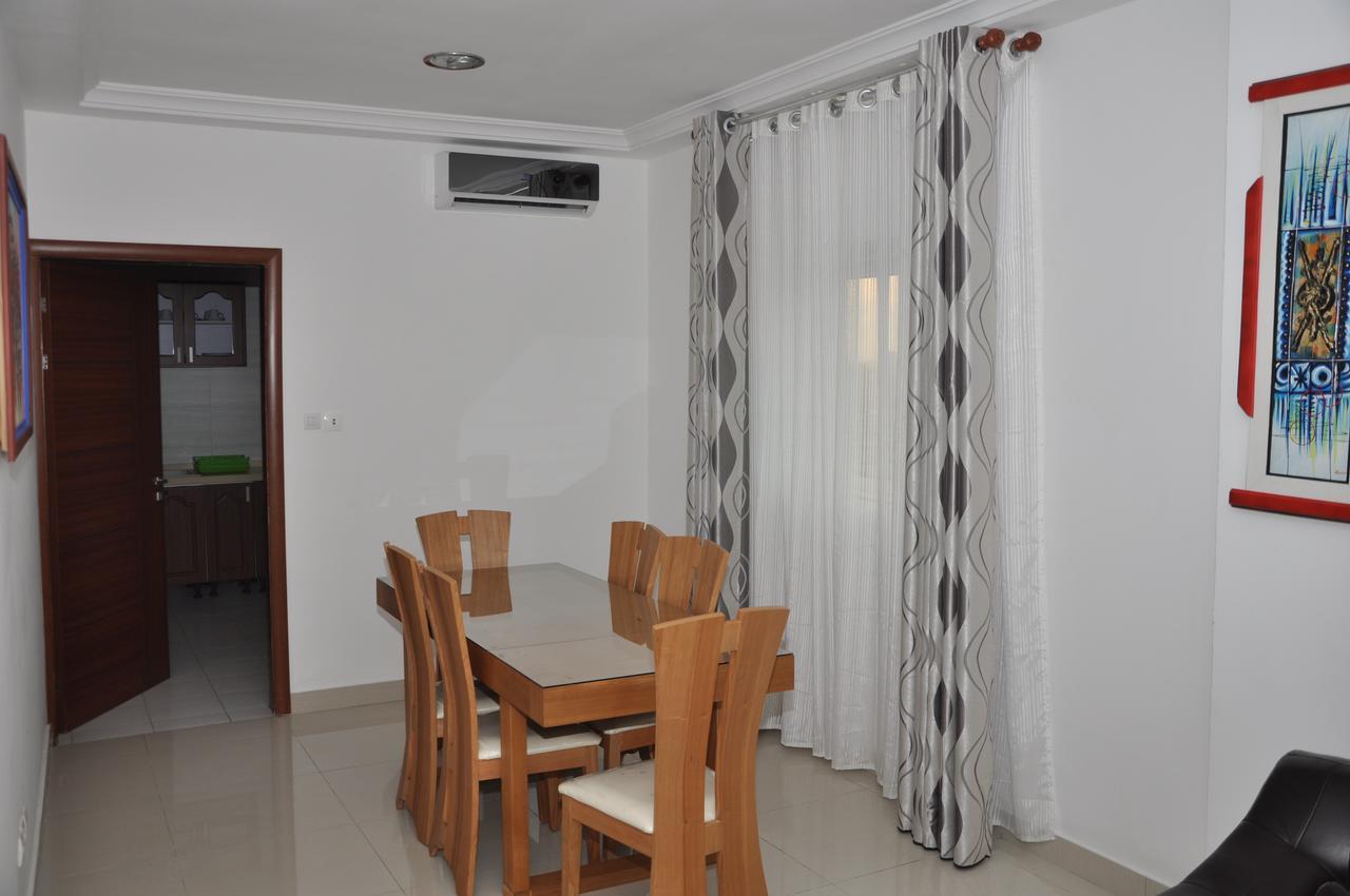 Rosalie'S Suites Lomé Extérieur photo