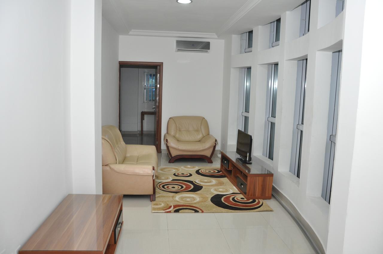 Rosalie'S Suites Lomé Extérieur photo