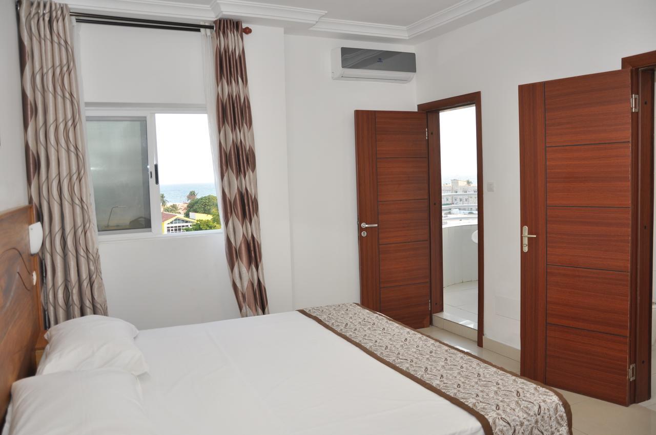Rosalie'S Suites Lomé Extérieur photo