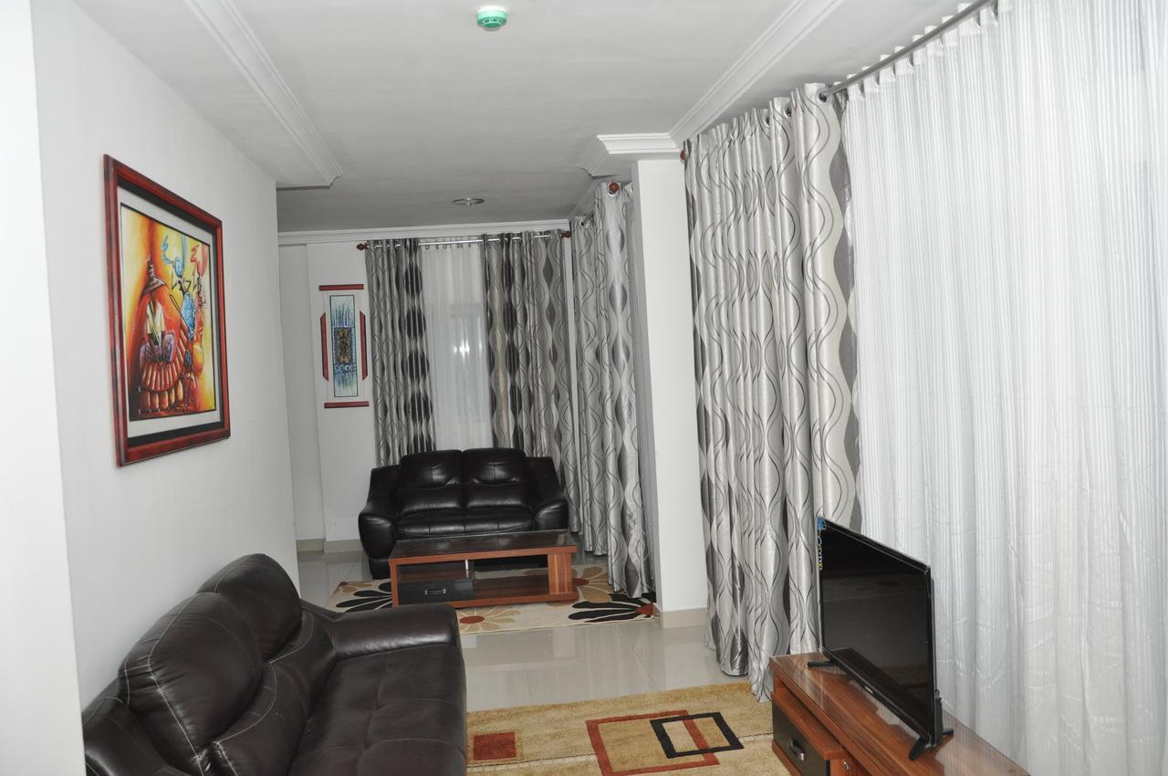 Rosalie'S Suites Lomé Extérieur photo