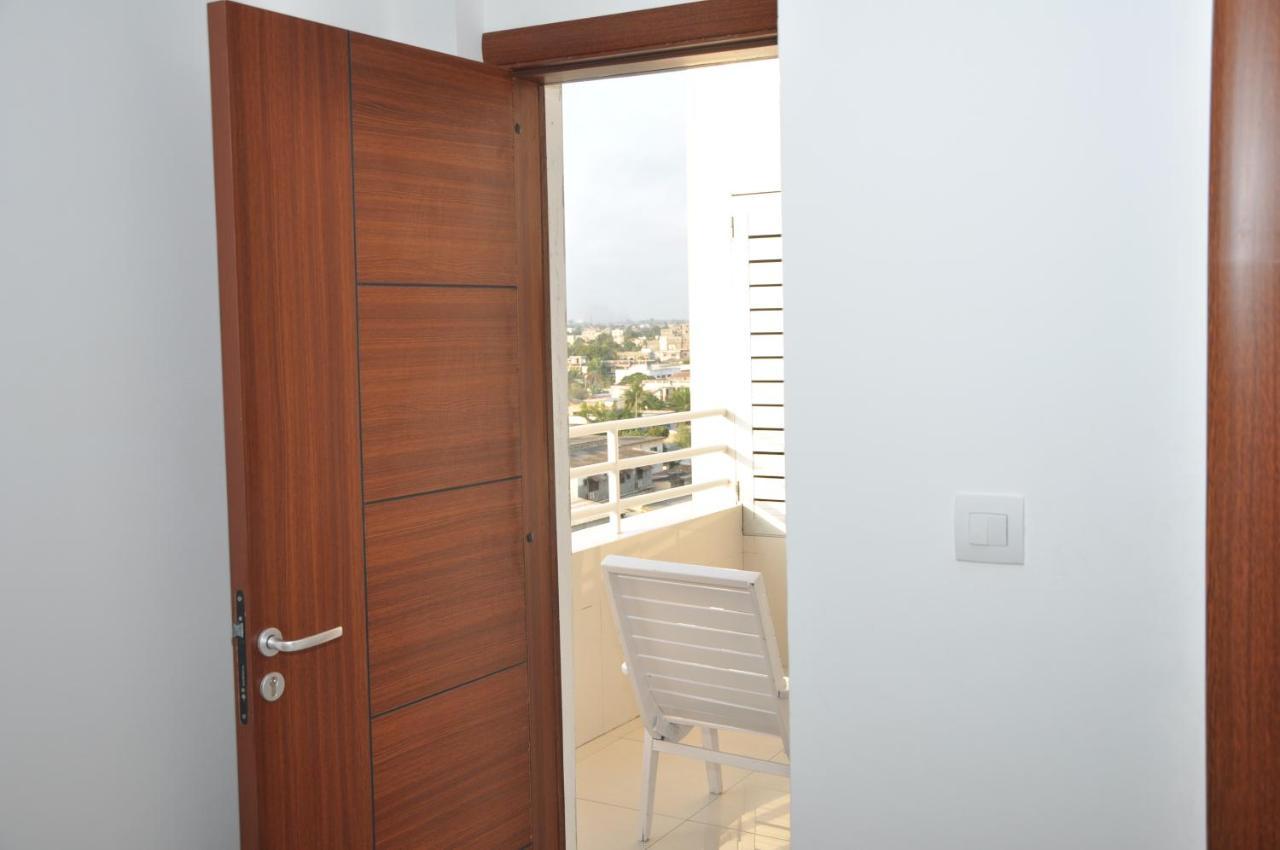 Rosalie'S Suites Lomé Extérieur photo