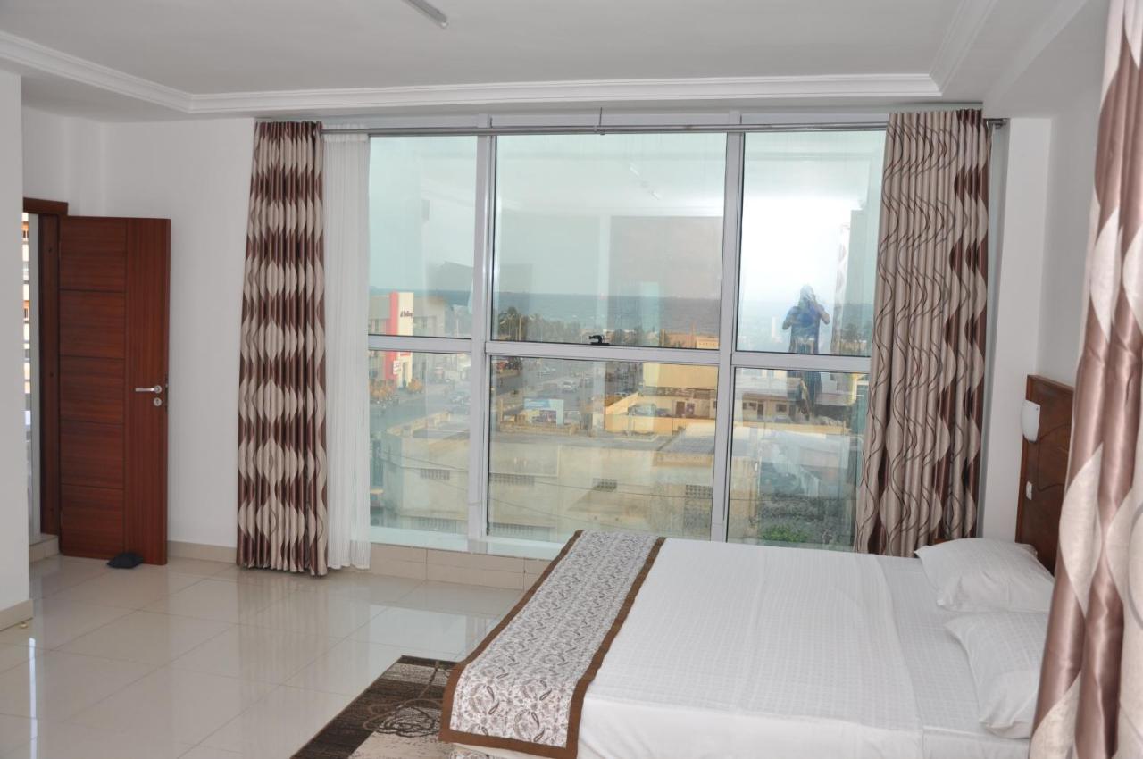 Rosalie'S Suites Lomé Extérieur photo